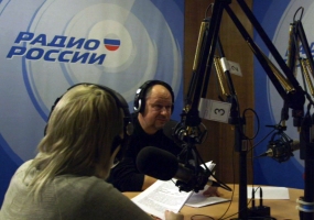 Саша Никольская и Вячеслав Клименков в программе Калина Красная. Кадр из фильма Сказка о соловьях-разбойниках